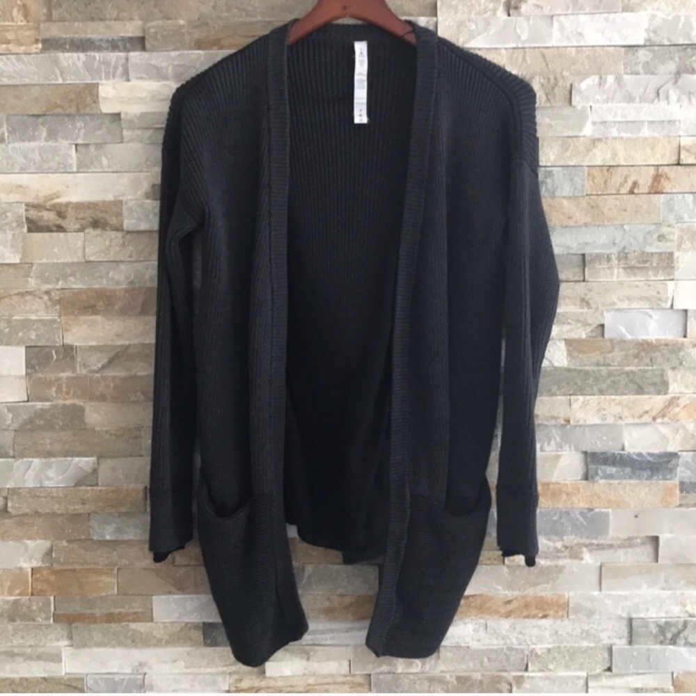 Lululemon Vestigan Sweater/ Cardigan
